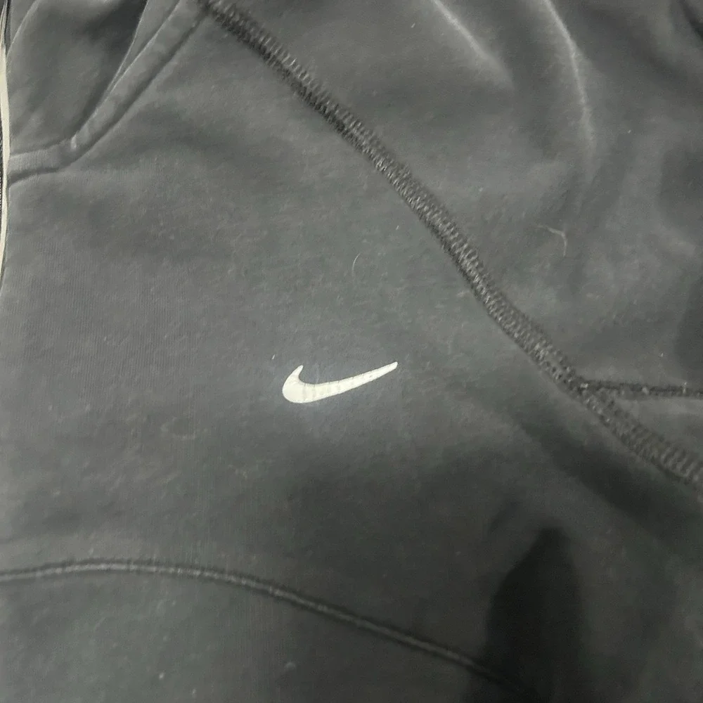 Nike Dri Fit Full Zip Up Jacket Womens Small Black Pockets Running 370704-010